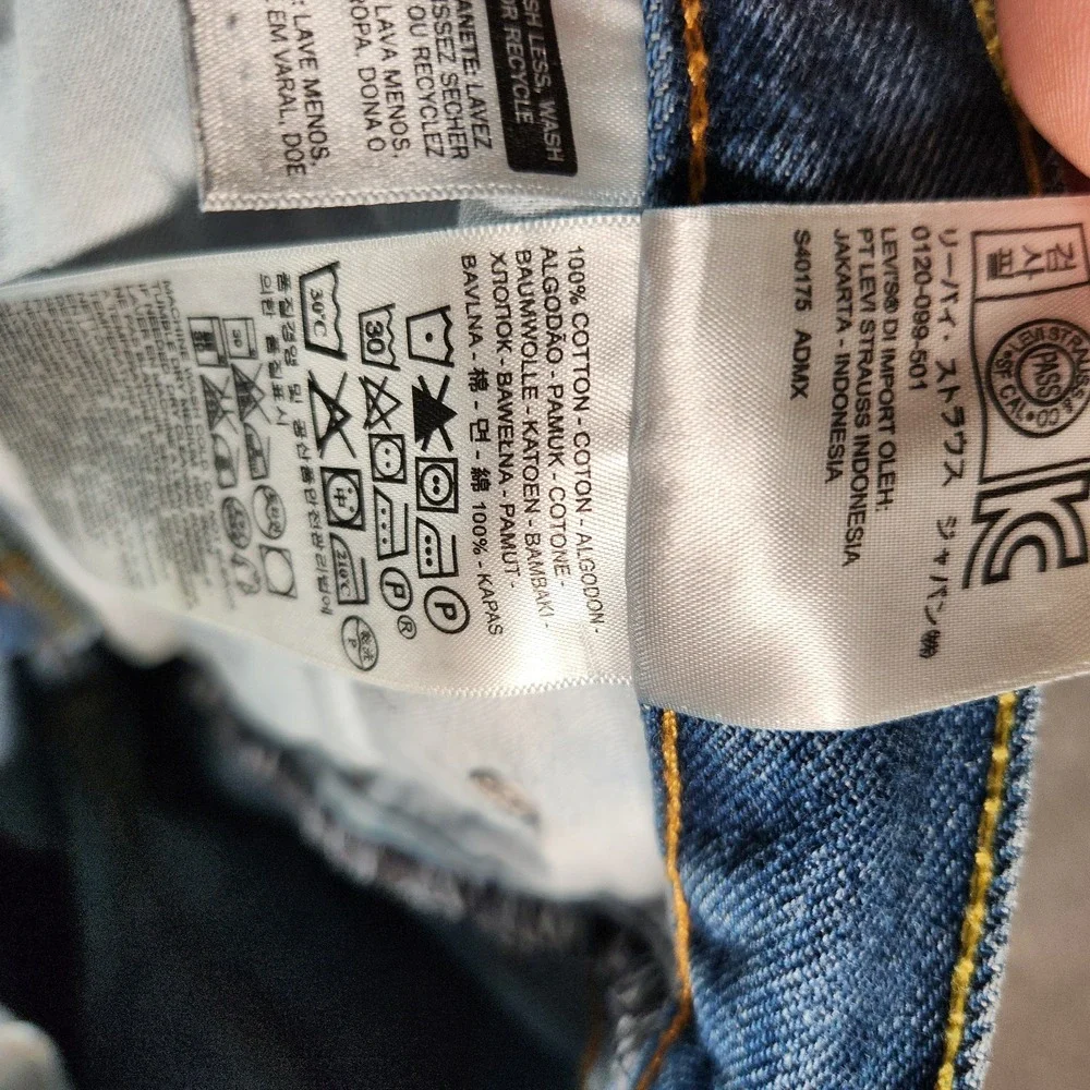 Levi's 560 Jeans‎ Men's 41X30 (Tag 42X30) Blue Light Wash Comfort Tapered